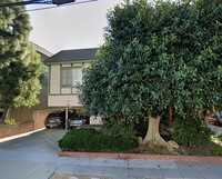 Building Photo - 1300 S Carmelina Ave