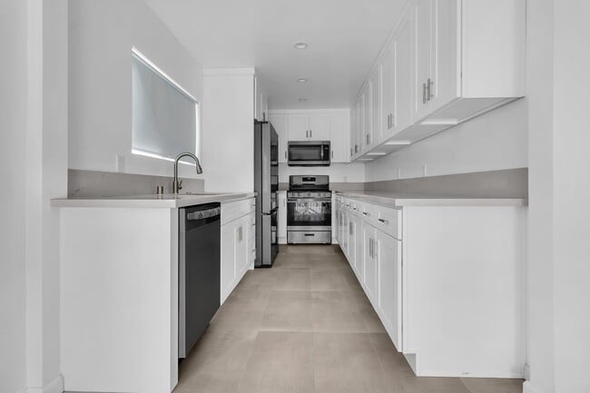 Building Photo - 1155 W Exposition Blvd