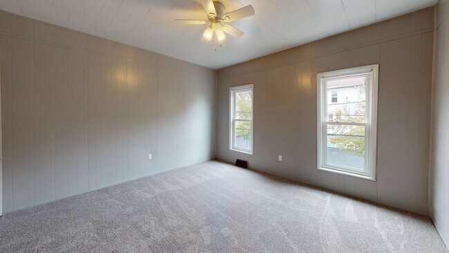 Building Photo - 33 Westminster Ave