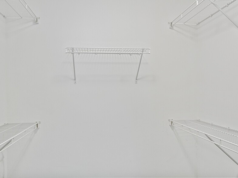 Building Photo - 114 Mark Twain Ct