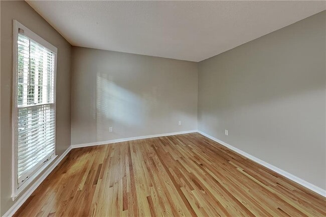 Building Photo - 4241 Glenforest Way