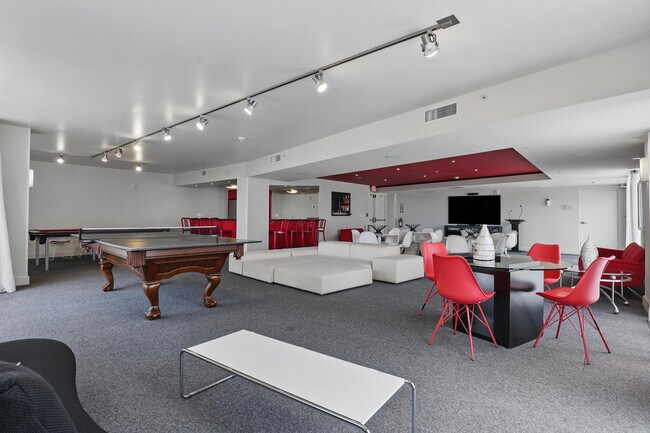 Building Photo - 1551 N Flagler Dr
