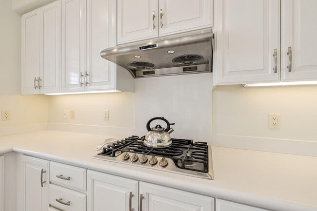 Building Photo - 133 Rainbird Cir