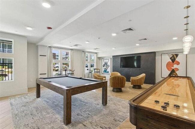 Building Photo - 550 Webb Gin House Rd