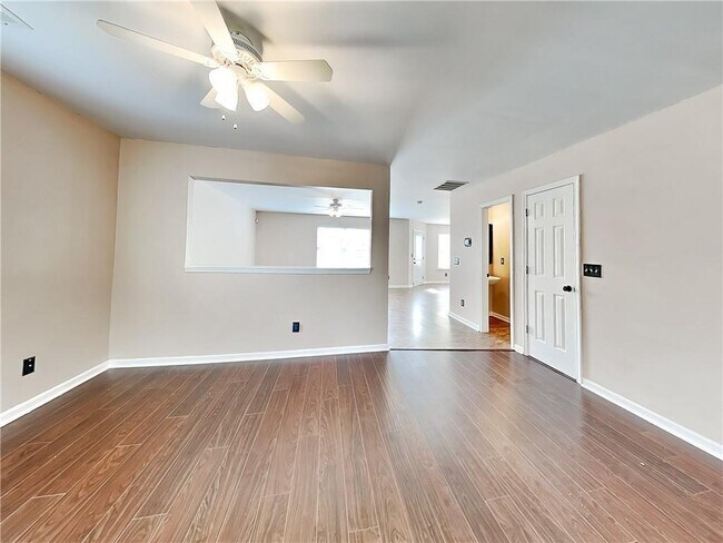 Building Photo - 264 Grandview Cir