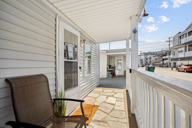 Building Photo - 4 Keefe Ave