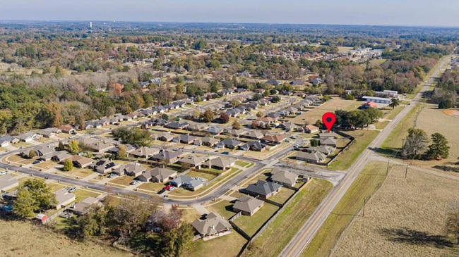 Building Photo - 19107 River Rock Dr