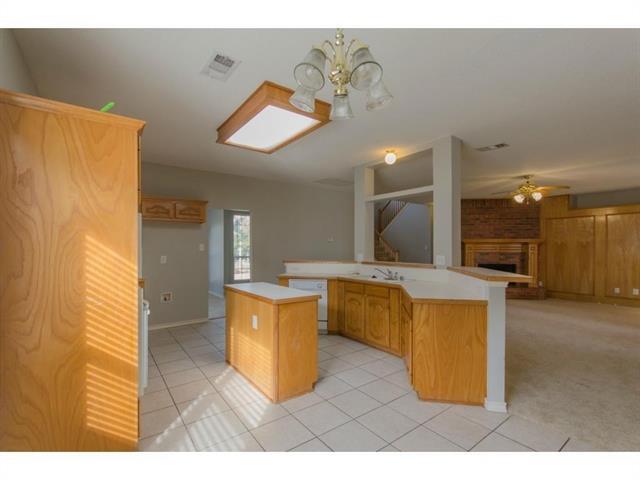Building Photo - 1532 Tanglewood Dr