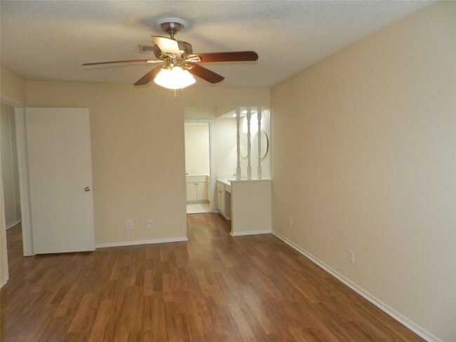 Building Photo - 14309 Misty Meadow Ln