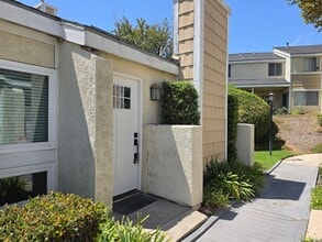 Building Photo - 3340 E Collins Ave