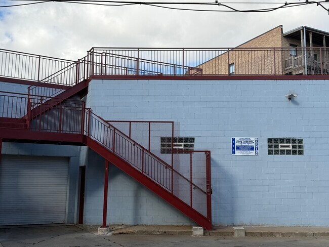 Building Photo - 2109 S Ashland Ave