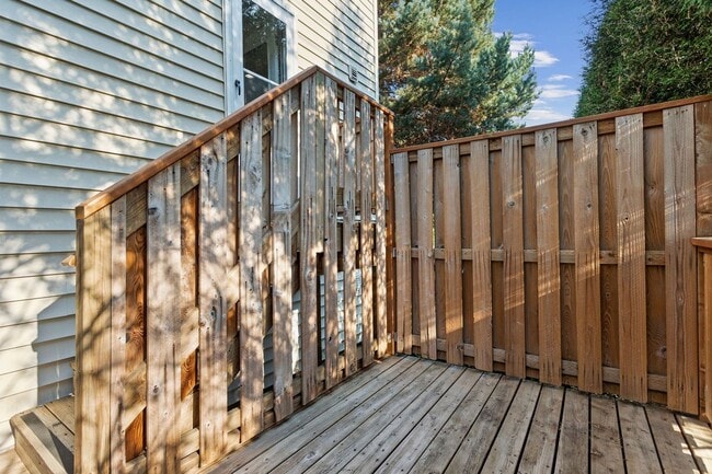 Building Photo - 5286SW