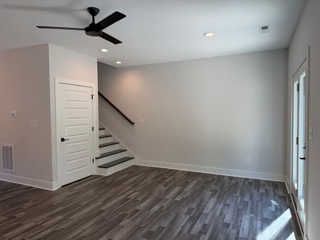 Building Photo - The Allure Townhomes Newer Rustburg Community