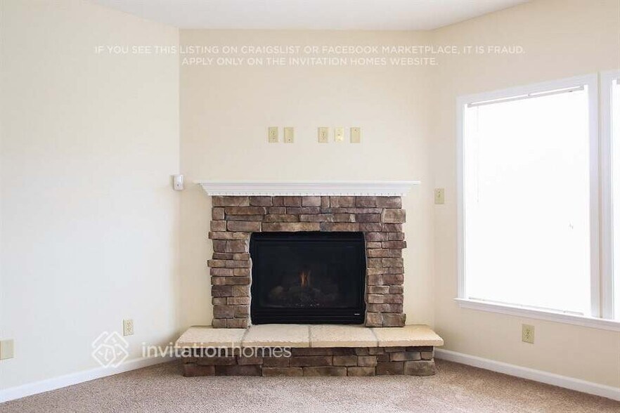 Building Photo - 329 Zander Woods Ct