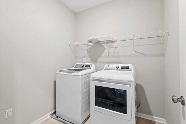 Building Photo - 1136 Commack Dr