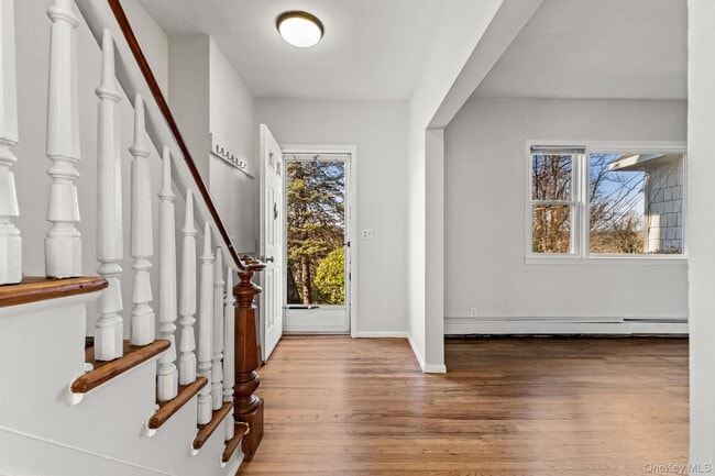 Building Photo - 45 Pamela Ln