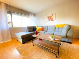 Building Photo - 10737 San Diego Mission Rd