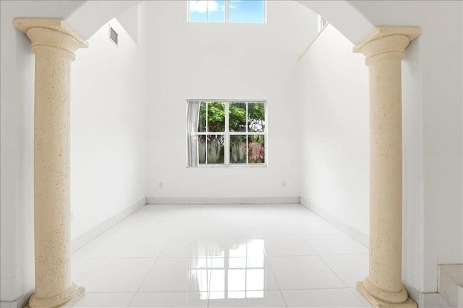 Building Photo - 3802 SW 165th Terrace