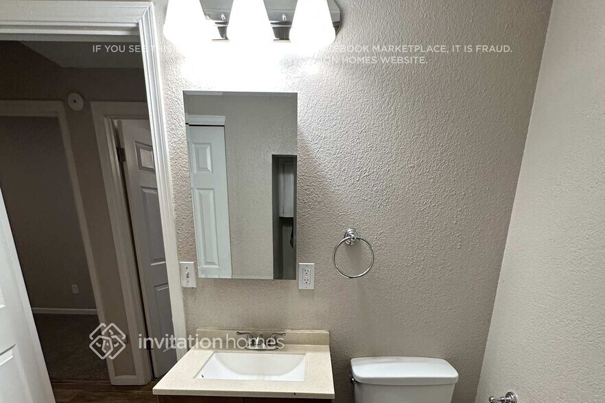 Building Photo - 1497 S Andes Way