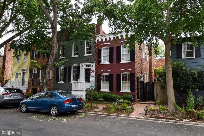 Building Photo - 1412 27th St NW