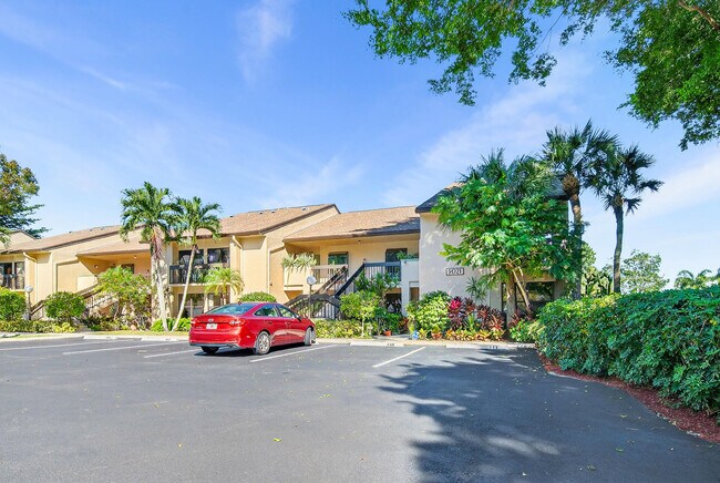 Building Photo - 5021 Oakhill Ln