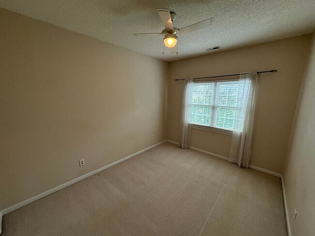 Building Photo - 17115 Grenache Ct