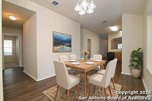 Building Photo - 10374 Oakwood Crest