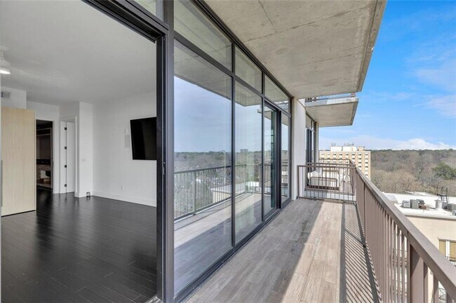 Building Photo - 2233 Peachtree Rd NE