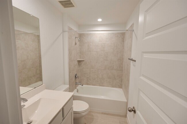 Building Photo - 31730 Hallington Hl Ln