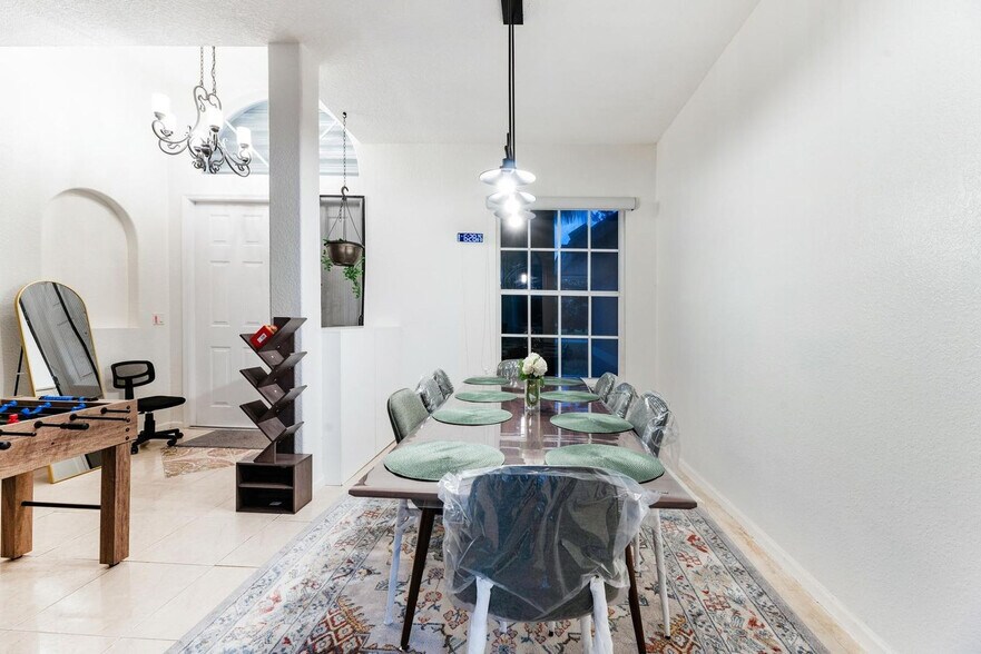 Building Photo - 12855 87th St N