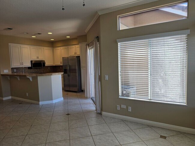 Building Photo - 28436 Yosemite Dr