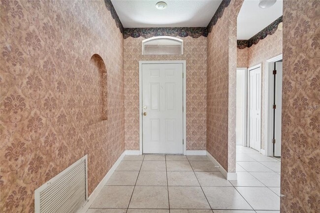 Building Photo - 29417 Crossland Dr