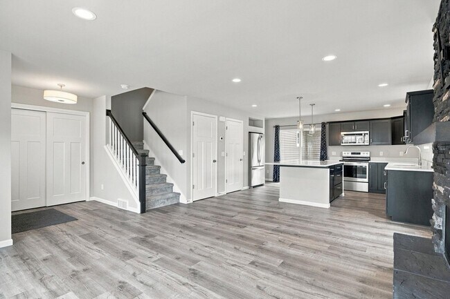 Building Photo - 6158 Driscoll Dr