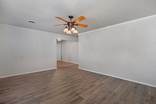 Building Photo - 5119 Oregon Trl