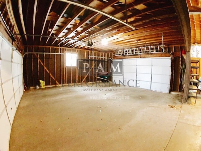 Building Photo - 10903 N San Marino Dr