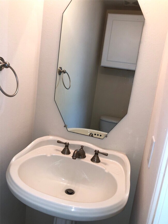 Building Photo - 5639 Stonecloud Ln