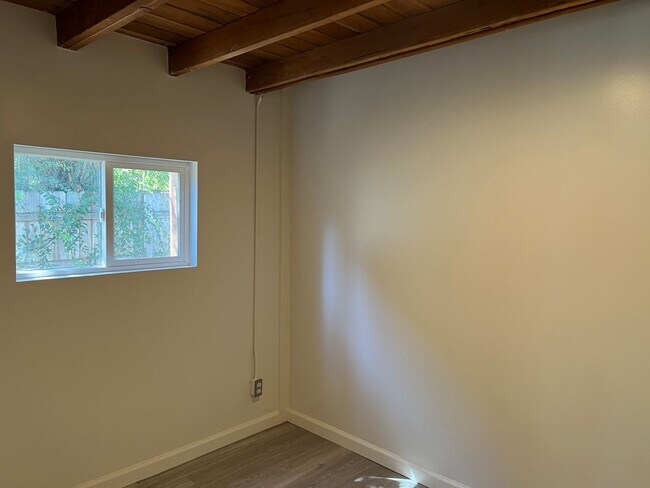 Building Photo - 331 Cerro Romauldo Ave