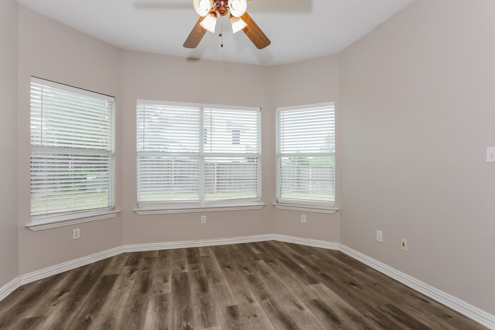 Building Photo - 2407 Creekwood