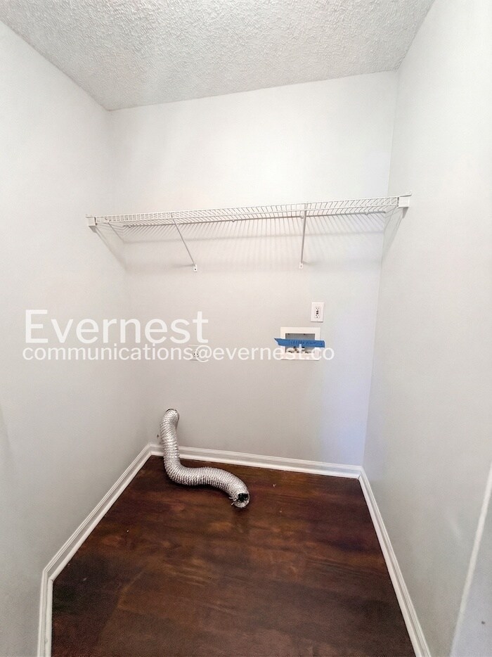 Building Photo - 2429 Brianna Dr