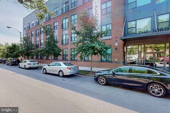 Building Photo - 303 McMechen St
