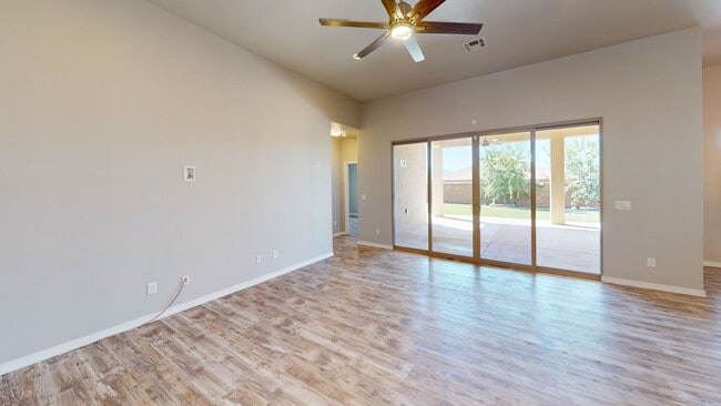Building Photo - 490 Montecito Dr