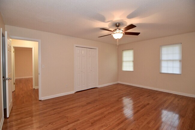 Building Photo - Evans 3 Bed/2 Bath w/ Garage & Huge Fenced...