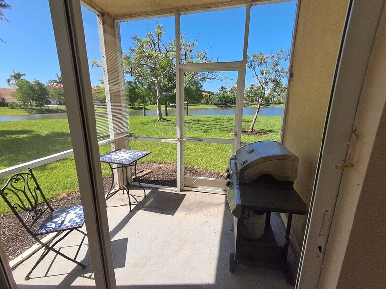 Building Photo - 16228 Via Solera Cir