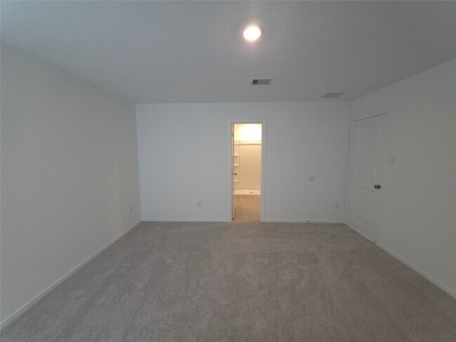 Building Photo - 26710 Sunrise Dr