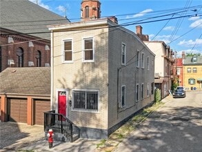 Building Photo - 125 S 14th St