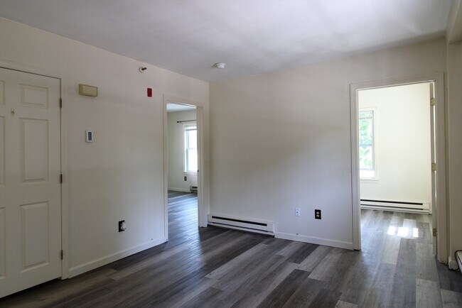 Building Photo - 36 Kendall Rd