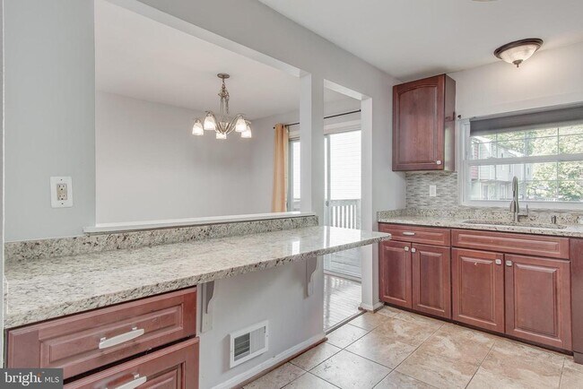 Building Photo - 1847 Dulaney Ct