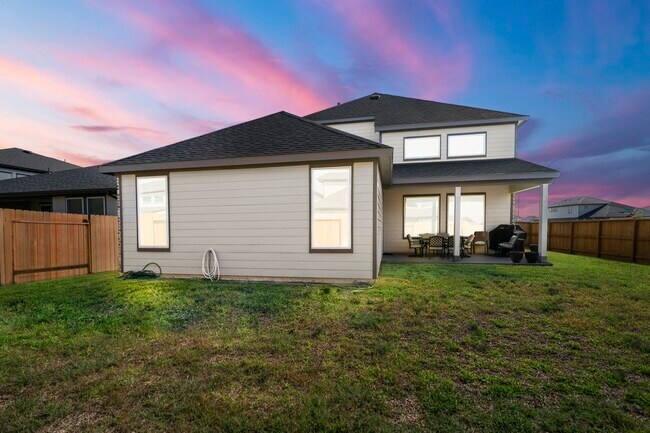Building Photo - 28458 Hazel Trl