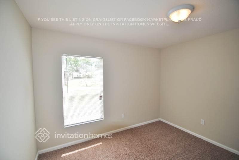 Building Photo - 427 Biscayne Ave NW