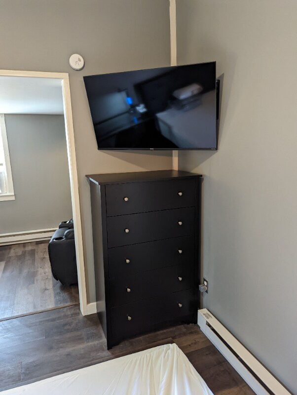 Building Photo - 146 2nd St